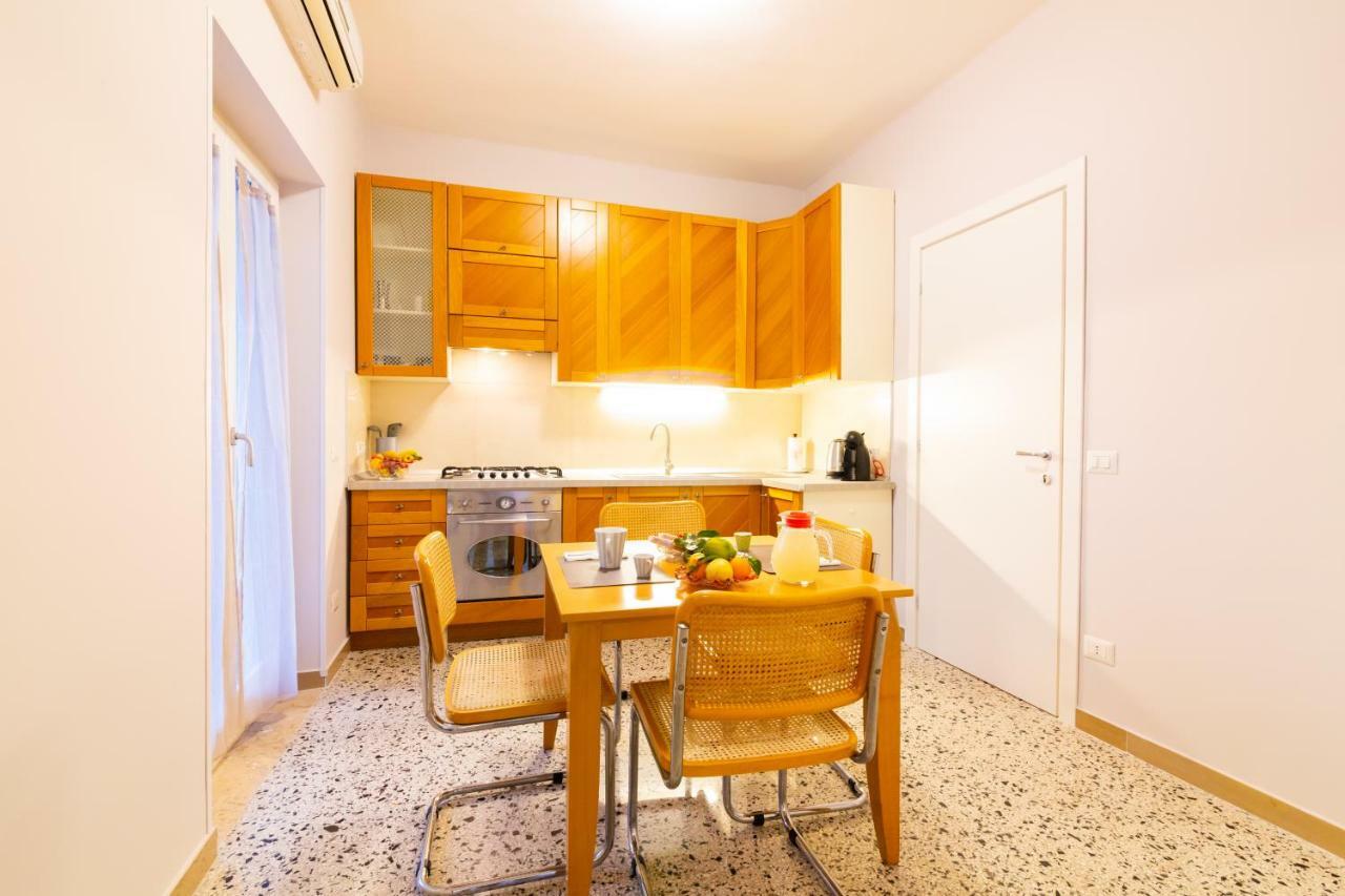 Sorrento'S House Apartment Sant'Agnello Bagian luar foto